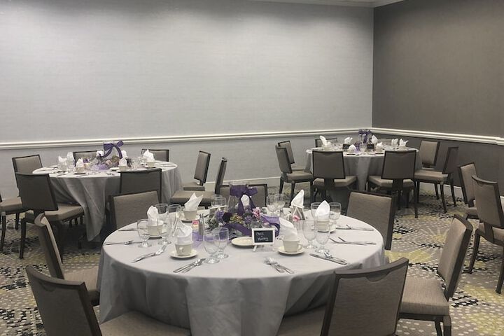 Ballroom/Hall 35 of 38