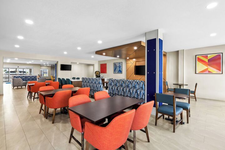 Holiday Inn Express Hotel & Suites Council Bluffs - Convention Center by IHG