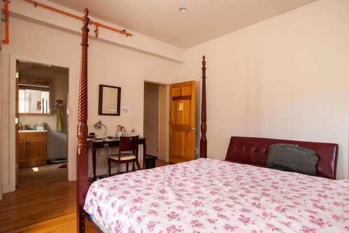 Room 16 of 29