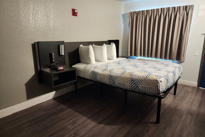 Room 31 of 38