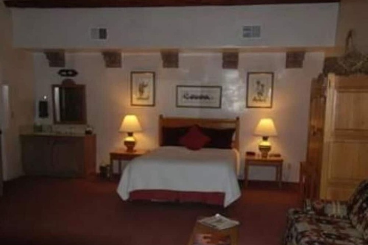 Room 38 of 62