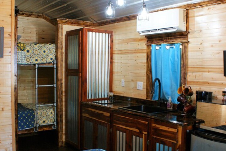 Room 8 of 12