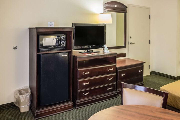 Room 19 of 42
