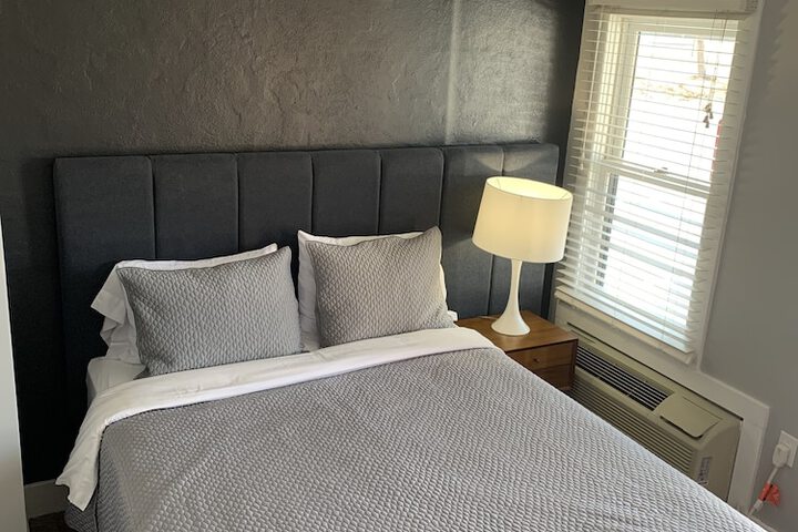 Room 27 of 47