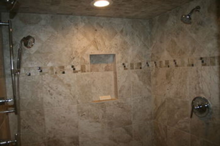 Sheas Riverside Inn & Motel