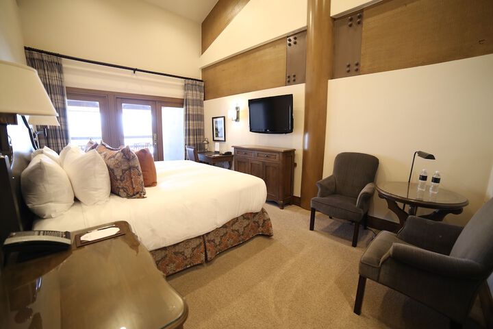 Room 413 of 500