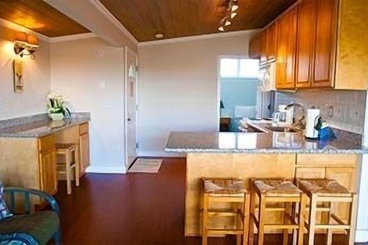 Beachwood Condos & Resort