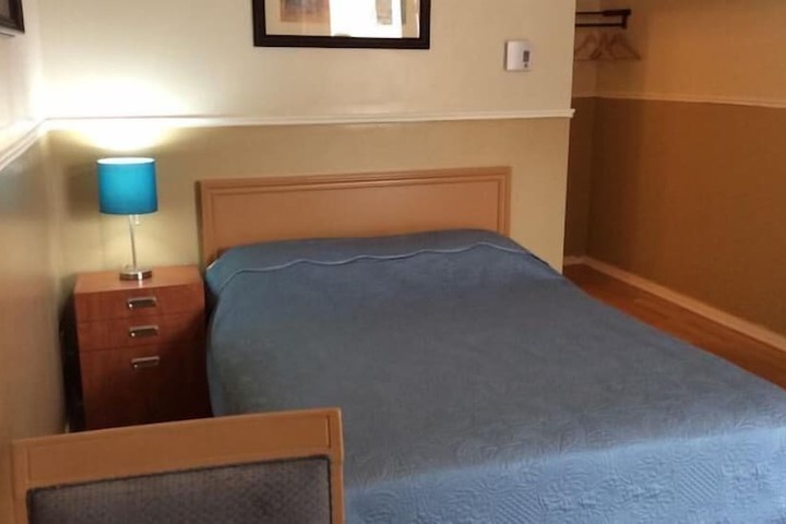 Room 16 of 35