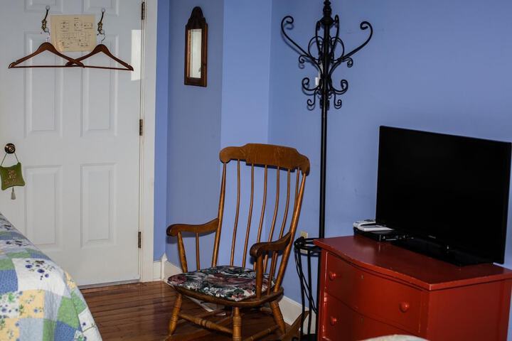 Room 35 of 42