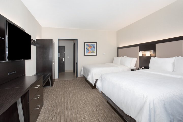Holiday Inn Express & Suites Ely by IHG