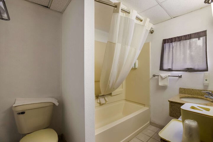 Room 16 of 45
