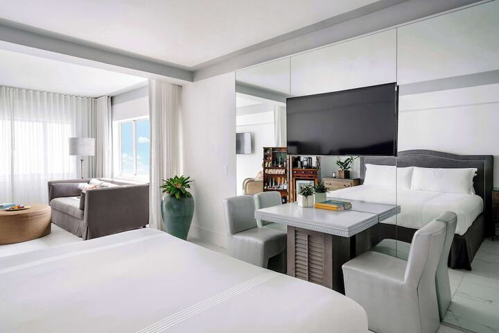 Nautilus Sonesta Miami Beach