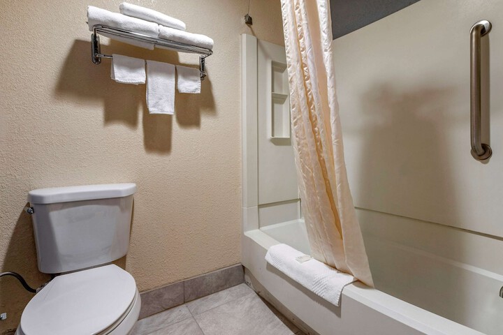Room 18 of 29
