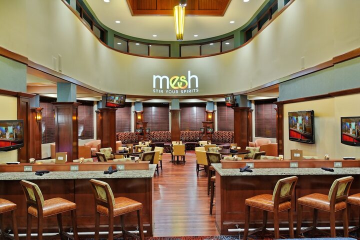 Dining 26 of 45