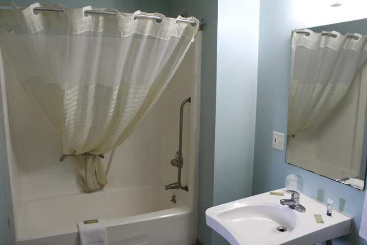 Room 18 of 22