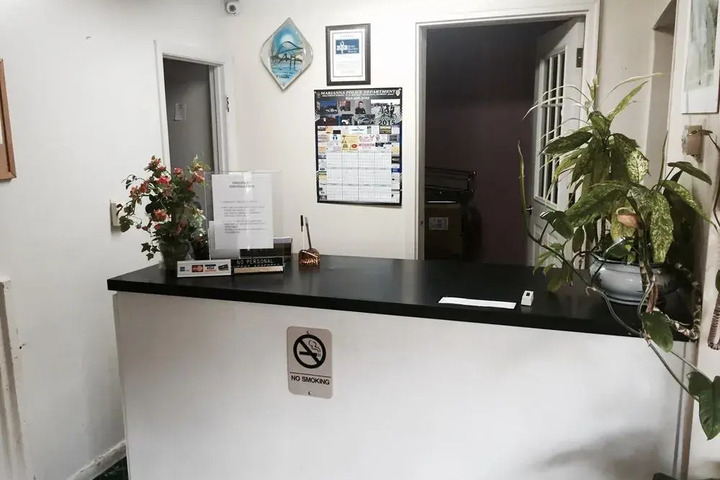 EXECUTIVE INN MARIANNA