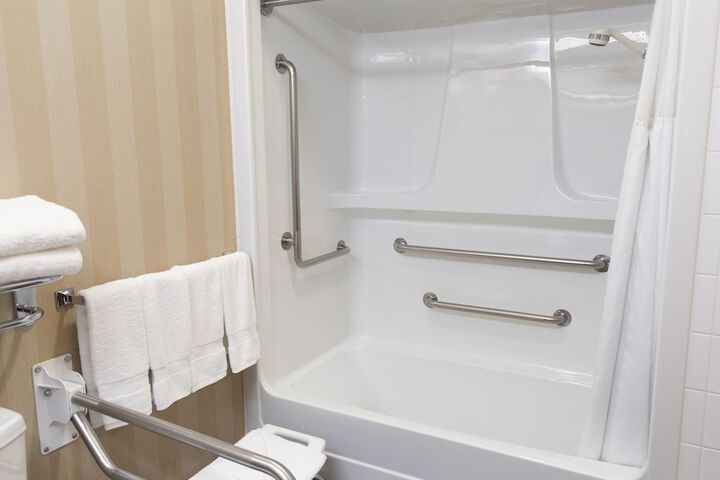 Best Western Plus Kelowna Hotel & Suites