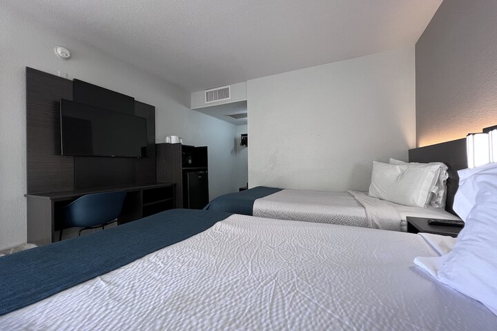 Room 40 of 43