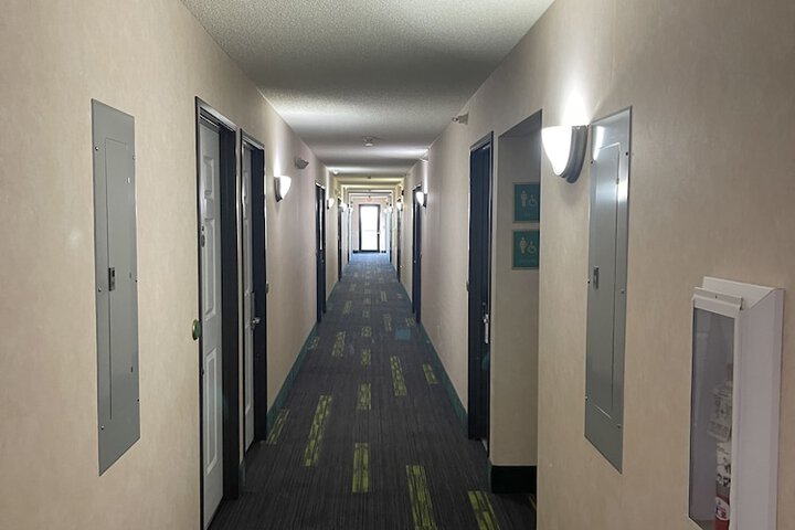 Ballroom/Hall 108 of 110