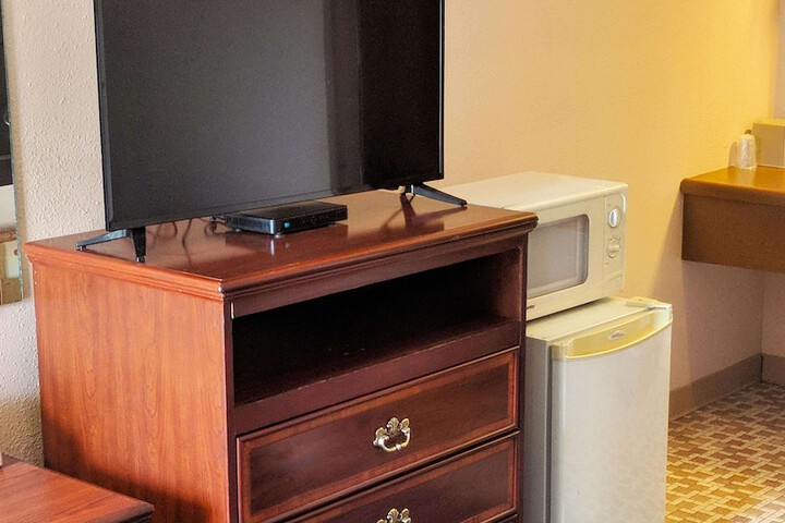 Room 19 of 19