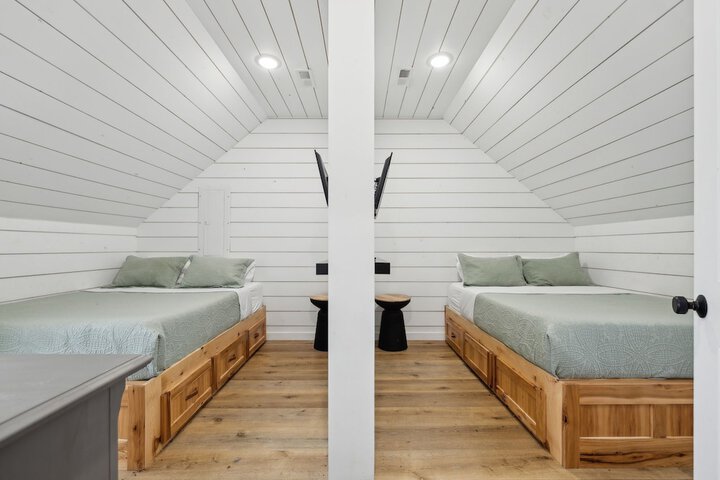 Fox Haven Retreat-modern Cabin-acres of Priv Land