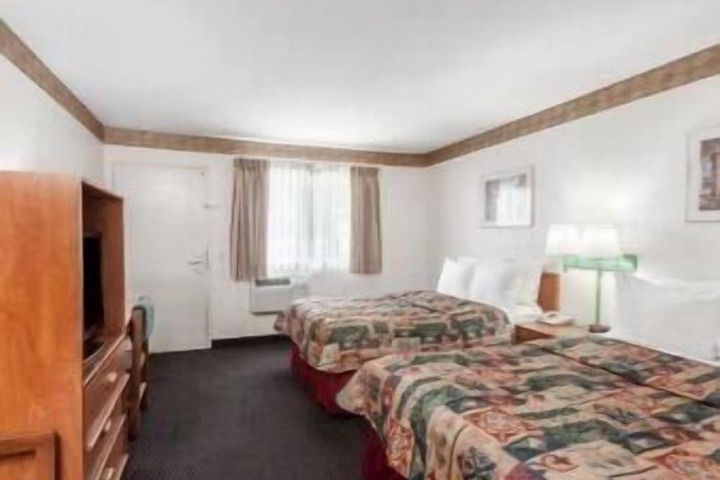 Days Inn by Wyndham San Marcos