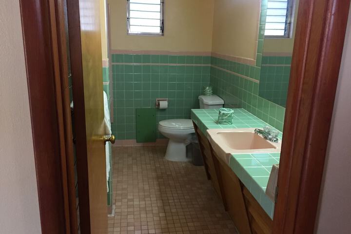 Room 33 of 37