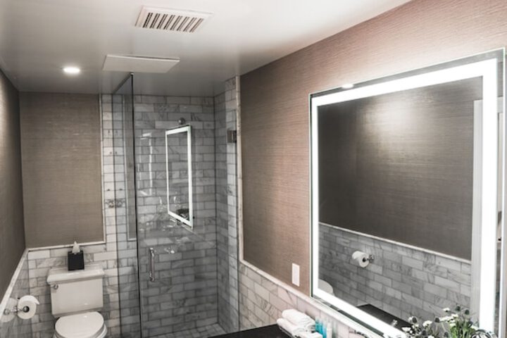 Room 43 of 60