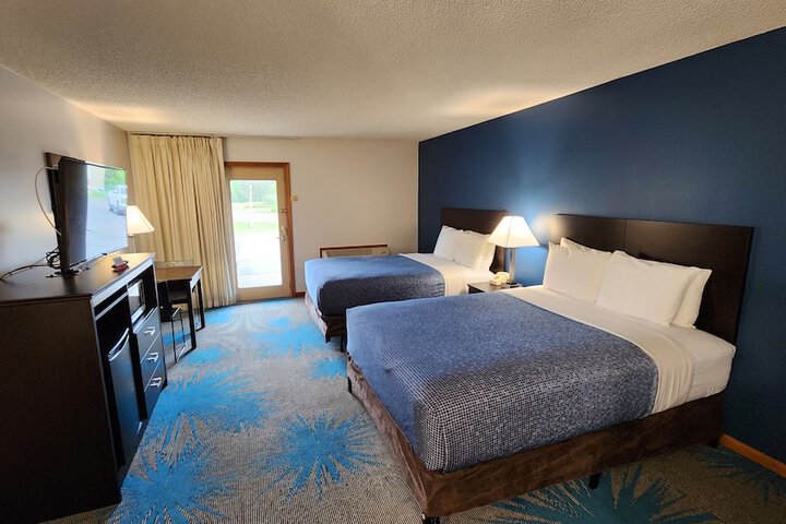 Room 44 of 80