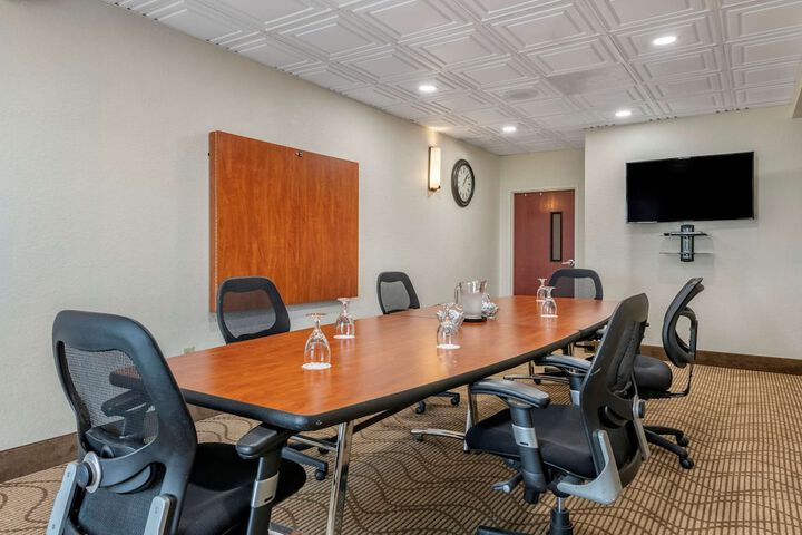 Comfort Inn & Suites Orlando North