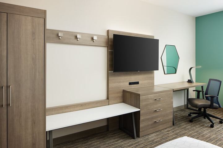 Room 19 of 34
