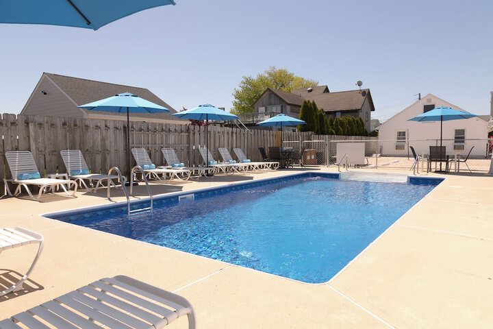Broadway Court Motel