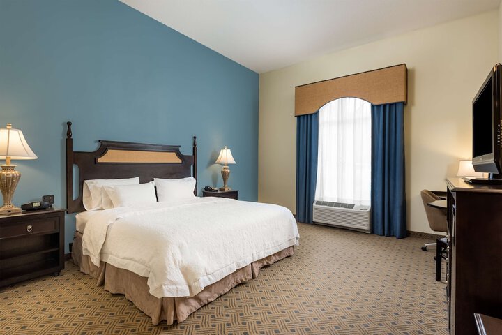 Room 12 of 33