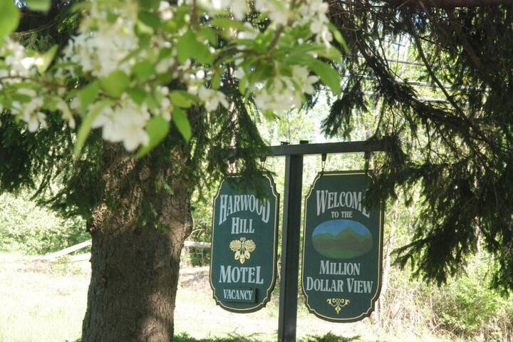 Harwood Hill Motel