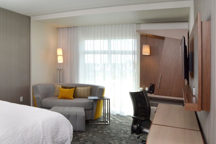 Room 16 of 27