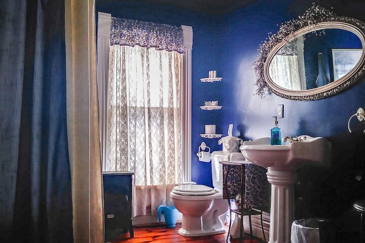 Room 42 of 89