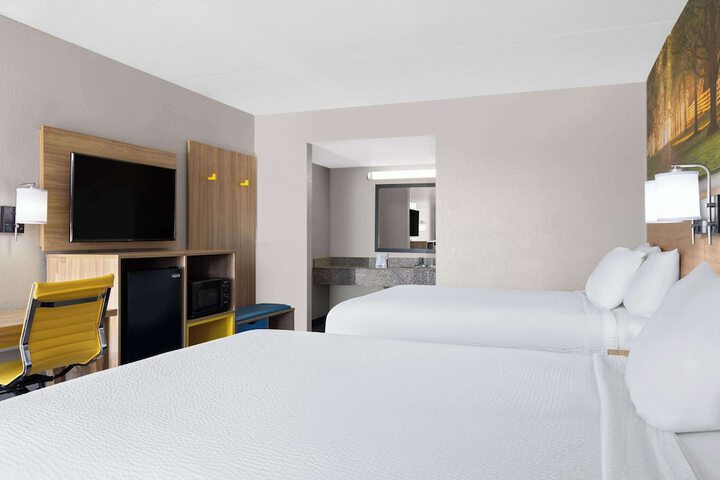 Room 17 of 70