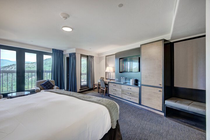 Room 163 of 242