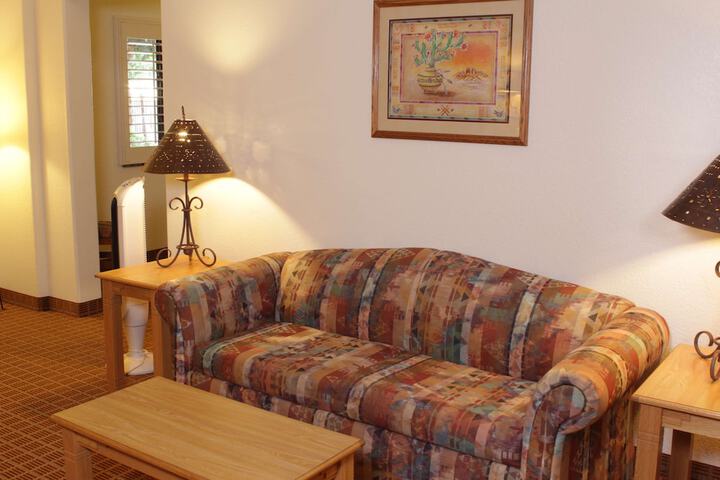 Room 8 of 34