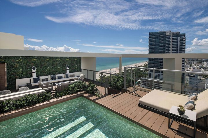W South Beach