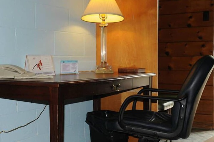 Room 19 of 48