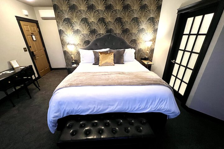 Room 54 of 92