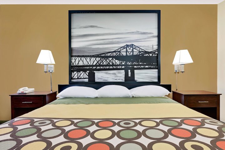Super 8 by Wyndham Laurel
