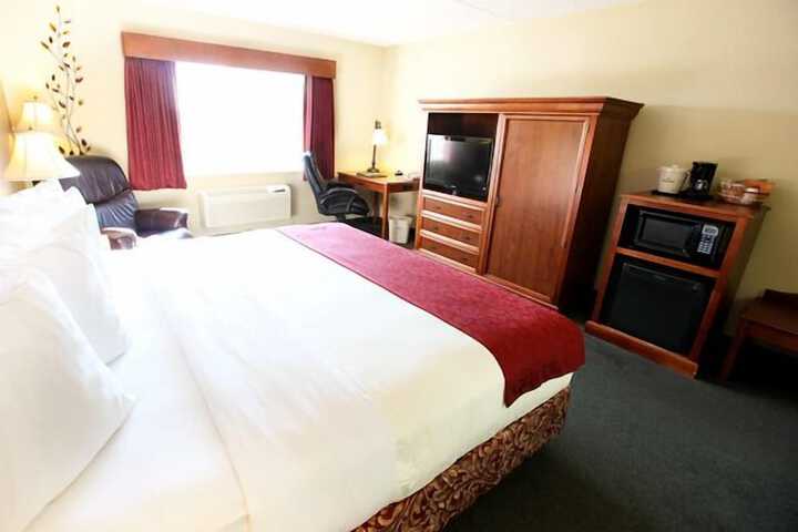AmericInn by Wyndham McAlester