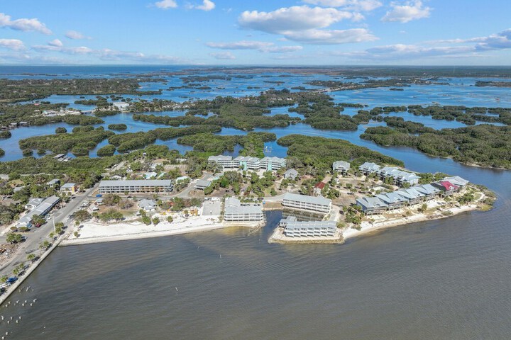 Walkable Beachfront Retreat on Cedar Key!