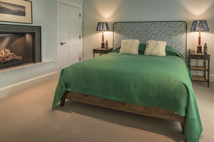 Dunton Town House