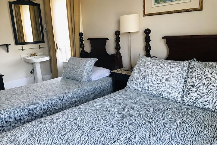 Room 40 of 73