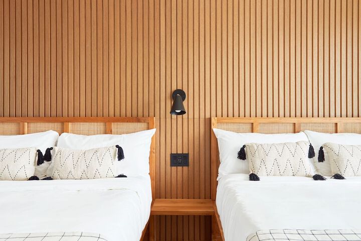 Room 22 of 48