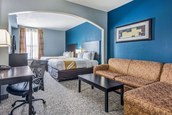 Room 52 of 67