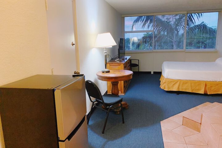 Room 20 of 39